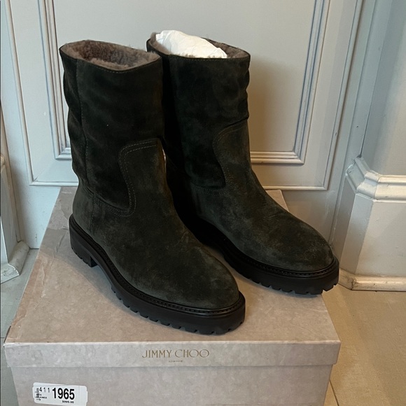 Jimmy Choo Shoes - Jimmy Choo Yari flat suede shearling boots